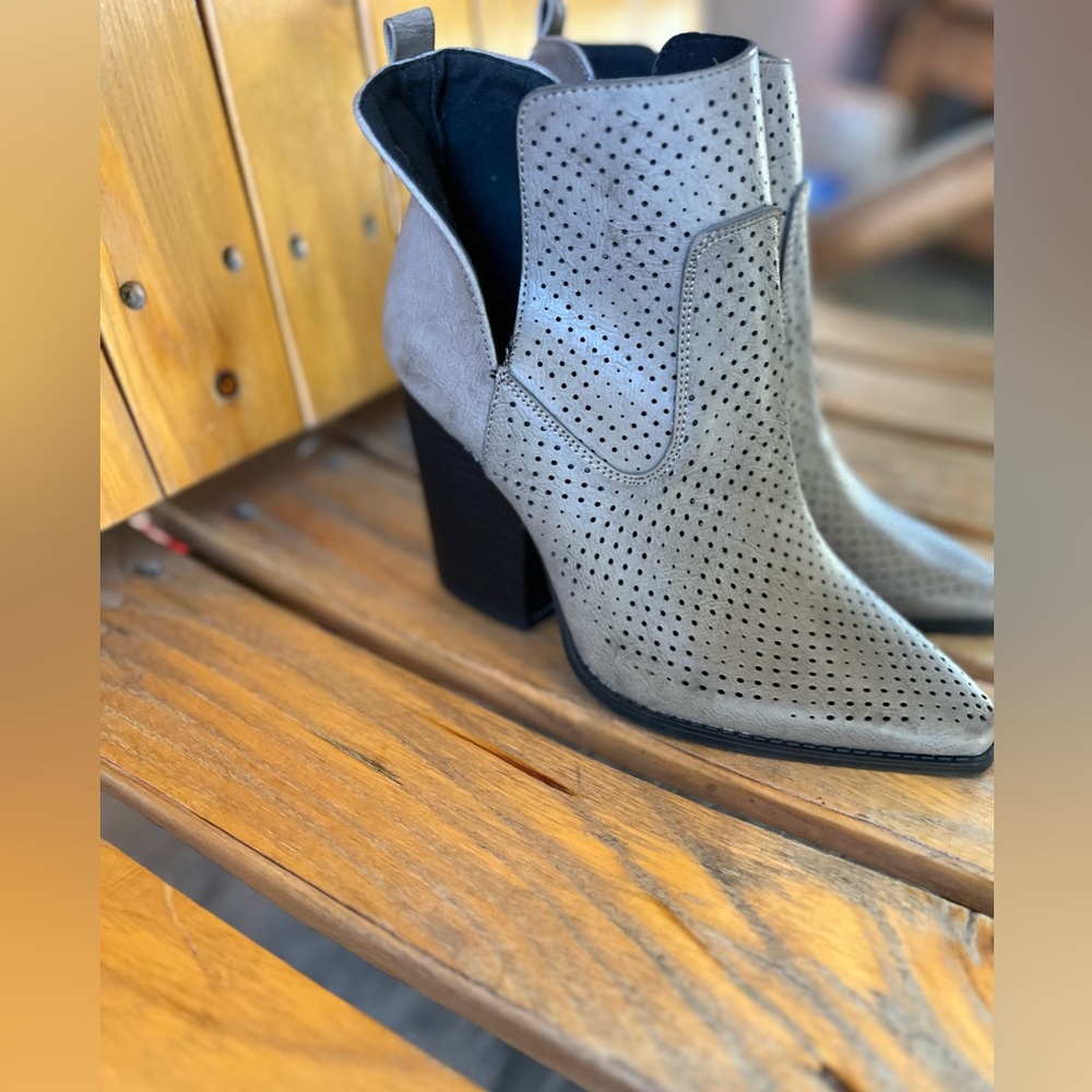 Ankle Boots size 8.5
